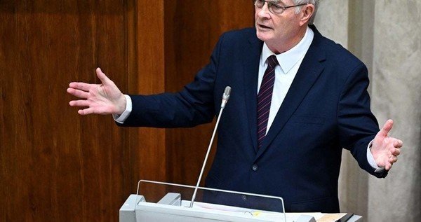 More than 3,000 parolees rearrested for committing crimes - Groenewald