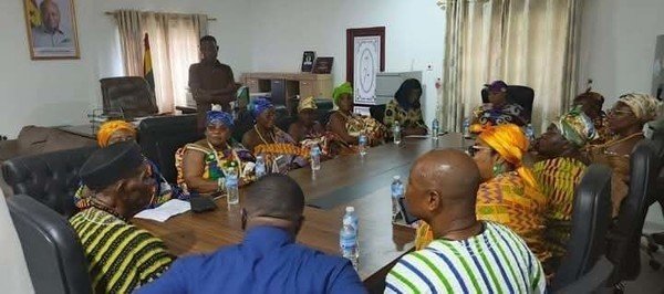 Oti Regional Minister engages Buem Queen Mothers on developm...