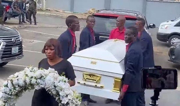 Gospel singer Big Bolaji buried in Ibadan