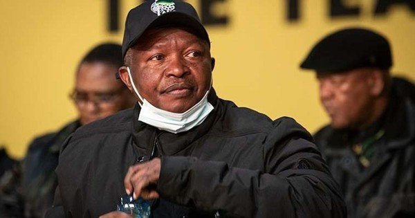 Friends, family of late David Mabuza gather at his Mpumalanga home to pay respects