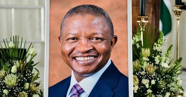 Mabuza hailed for pushing for land reform in the country