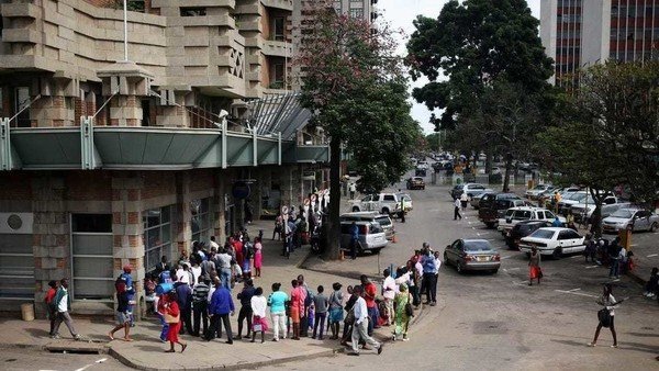 Zimbabwe’s economy is collapsing and president Mnangagwa can’t stop it