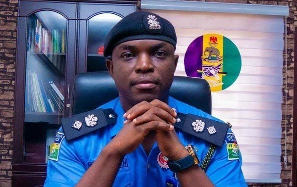 Police defend enforcement of court order at #FreeNnamdiKanu protest