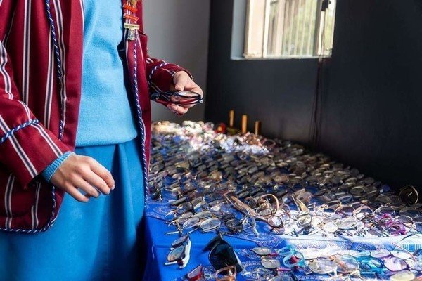 WATCH | A glass act: Students magnify hope with nationwide 8 500 spectacles drive