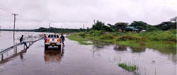 KeNHA Cautions Motorists as Floods Block Highway