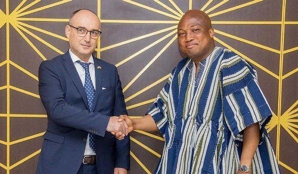 Ablakwa opens talks with Ukraine to secure release of Ghanai...