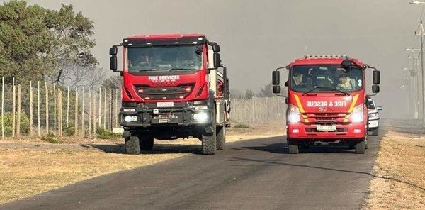 Three firefighters injured while battling Mossel Bay blaze