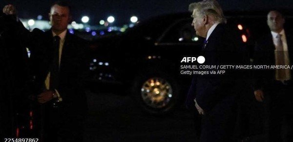 US announces 'large-scale' strikes against IS in Syria