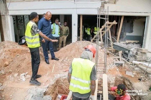 Ablakwa inspects VIP Lounge refurbishment at KIA