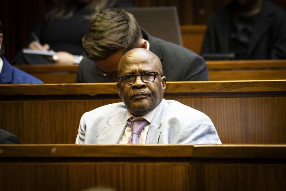 Transnet tender: Molefe, Singh trial stalls as defence says it’s not ready
