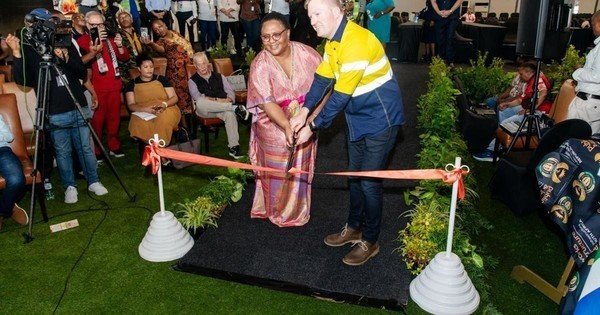 Opposition says a functioning parliament is important despite cost implications