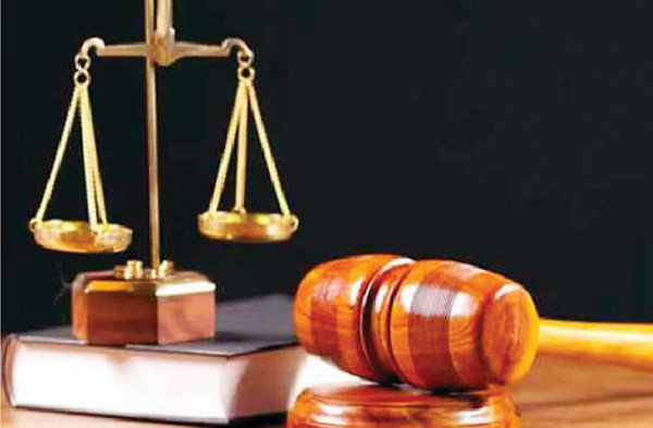 Drama as police arrest Osun monarch in court