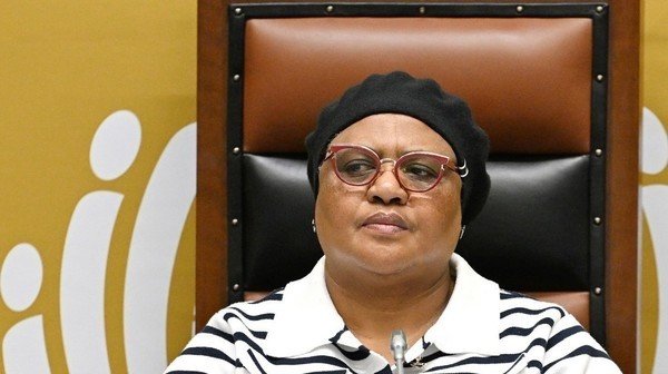 Deputy Speaker agrees to schedule EFF’s motion of no confidence in Thoko Didiza