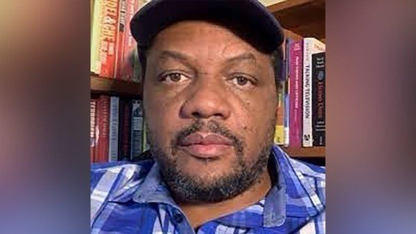 Zimbabwe police arrest a prominent journalist and an opposition leader