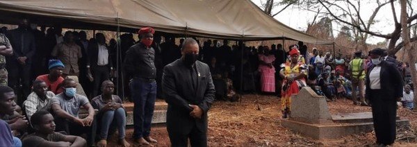 Chilima joins Minister Sendeza in burying daughter murdered in US