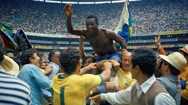 Brazilian soccer legend Pelé dies at 82 