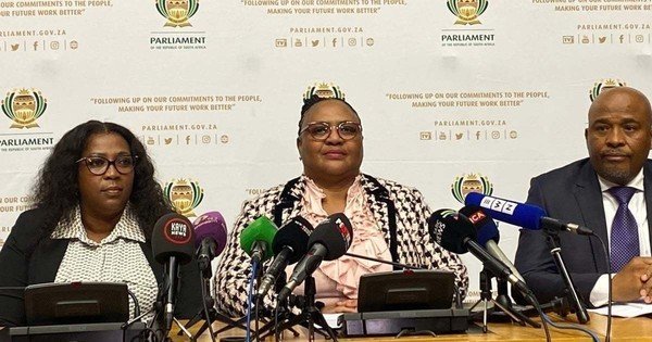 Parliament pleased with 10th straight clean audit but warns it will struggle to pay staff salaries in next few years