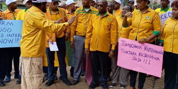 Teachers Issue Strike Notice Ahead of School Reopening