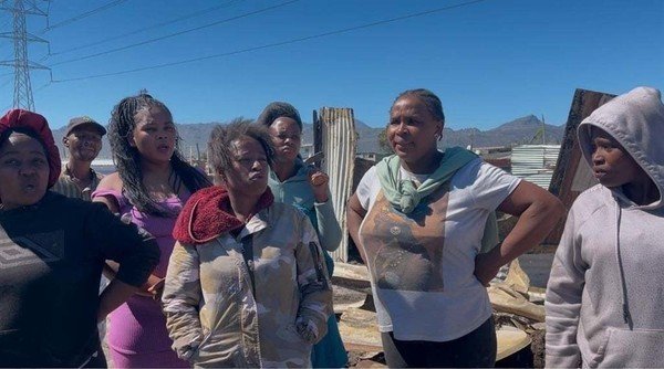 Chaos in Nomzamo: Cable thief caught cutting cables amid efforts to rebuild after devastating fire