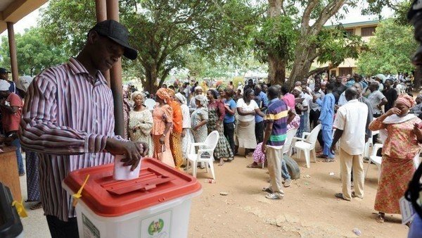 Nigerians get ready for election day (again)