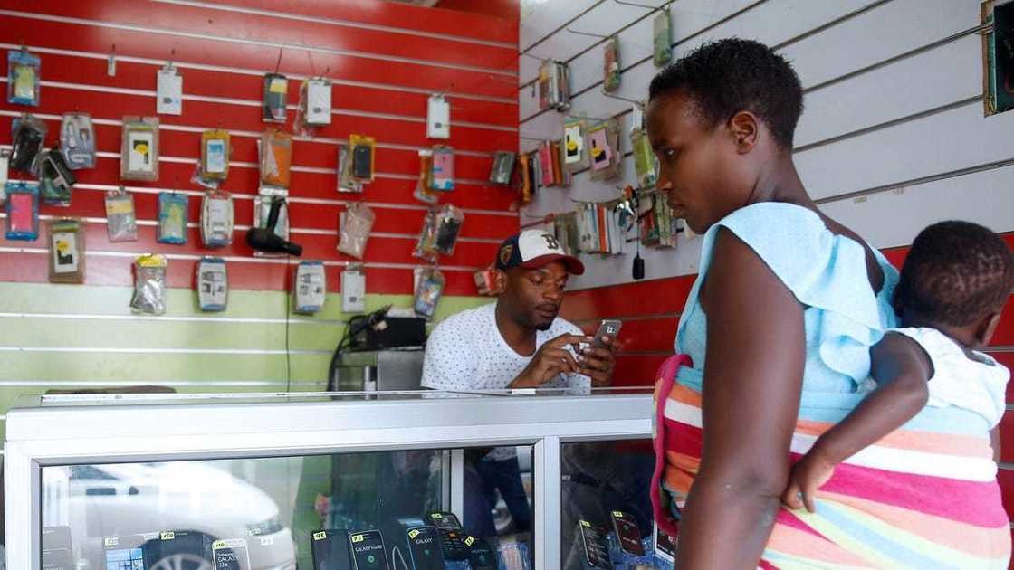 Closing the mobile phone gender gap in low income countries is a $700 billion opportunity