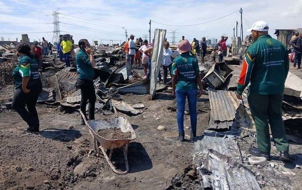 WATCH | New Year's Eve blaze leaves 90 Kayamandi residents near Stellenbosch homeless
