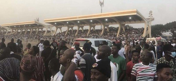 Thousands troop to Black Star Square for Mahama’s swearing-i...