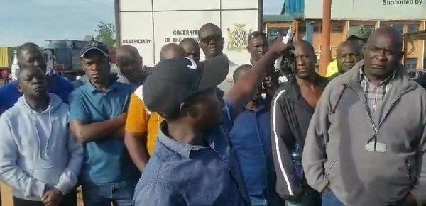 Tanzania  stops allowing   fuel tankers to cross into Zambia