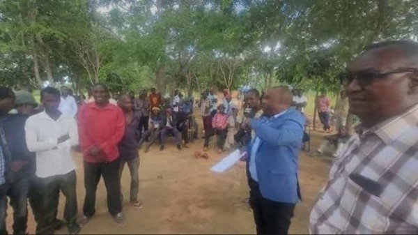 50 Suspected UPND Members Defect to Opposition PF in Nakonde