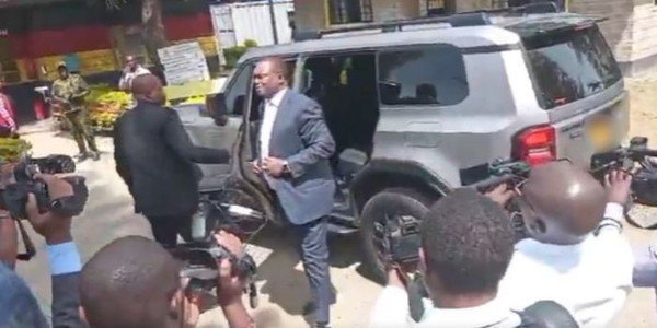 CS Justin Muturi Driven to Kilimani Police Station