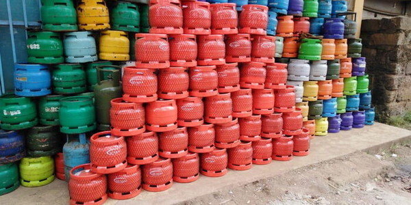 Govt Unveils Plan to Distribute Gas Cylinders to 210,000 Households