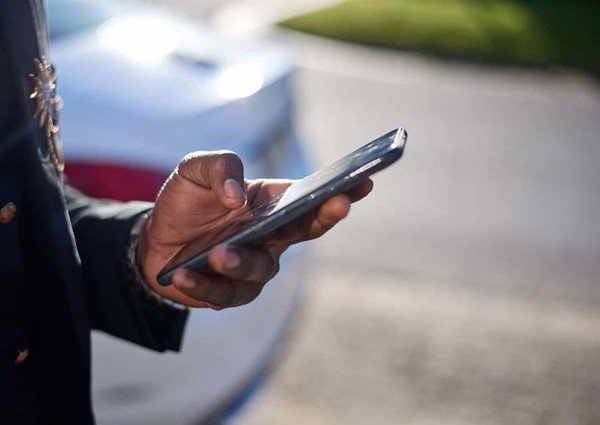 Tshwane e-hailing drivers threaten app shutdown in protest over permit issues