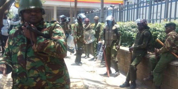 Police Officers Break Into Kenyans' Houses at Night & Beat Them Up