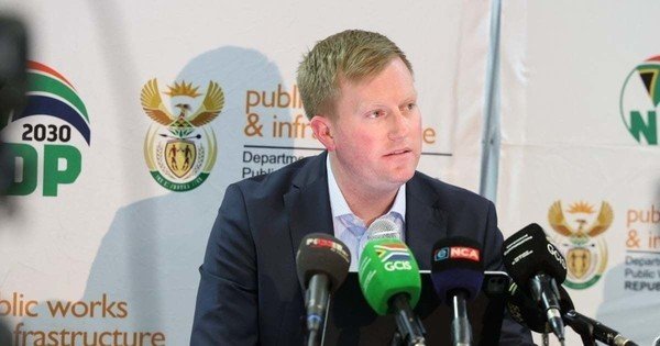 DA's Mcpherson hits back at Mashatile in spat over Expropriation Act