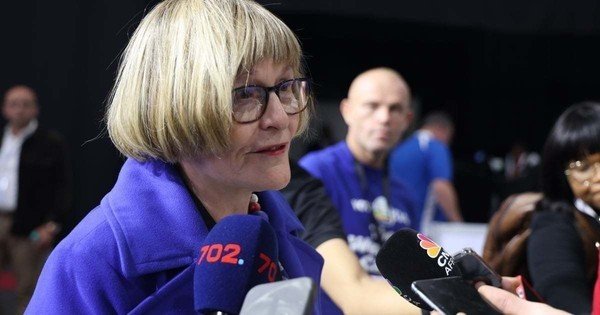 DA’s Zille requests Hill-Lewis be given chance to deal with CoCT's Smith, Limberg matter