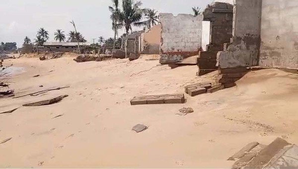 V/R: Agavedzi, Salakope hit by another tidal waves attack