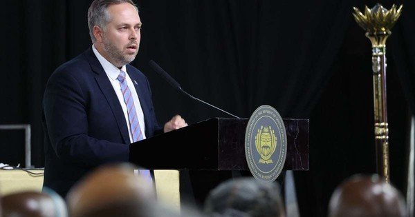 Schreiber says changes to visa application system to bring influx of tourists from China, India to SA