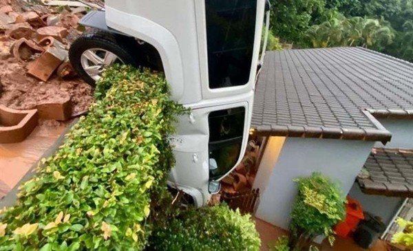 Three people die in mudslides as severe flooding ravages KZN