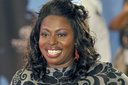 Grammy-nominated R&B singer Angie Stone dies in car crash