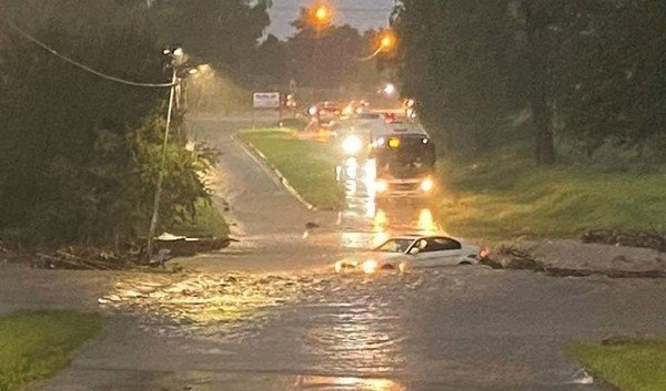Gauteng storms: Emergency officials have their hands full as flash floods hit Joburg