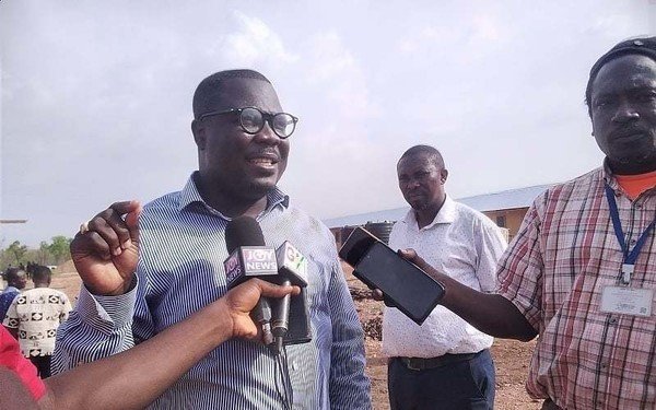 Daredevil illegal miners target Bui Dam amid minister’s crac...