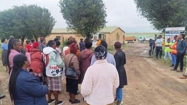 Frustrated Eastern Cape public servants demand action over 5-year road construction delay