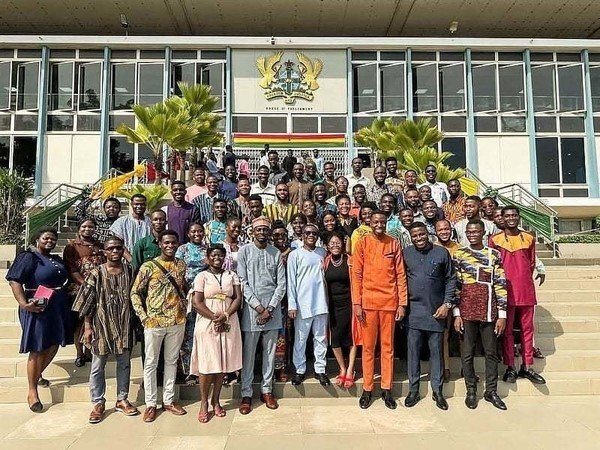 Second Deputy Speaker commends YIP for their initiative