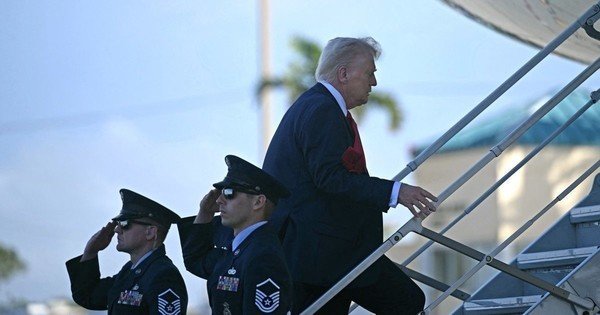 Democrats sue Trump over election overhaul order