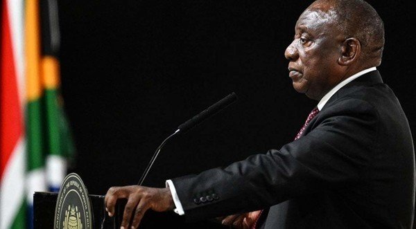 Ramaphosa draws line in sand, says DA must make a decision on where it stands