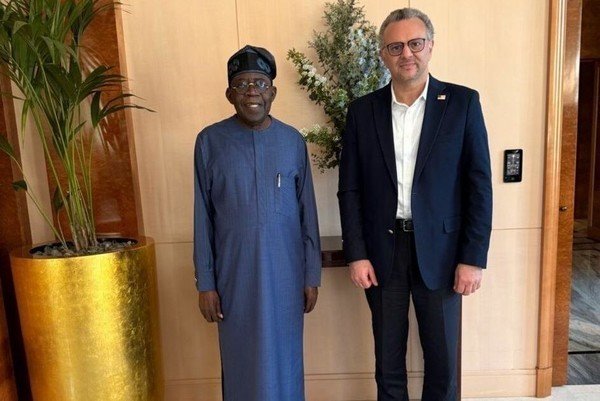 Tinubu holds high-level talks with US official in France