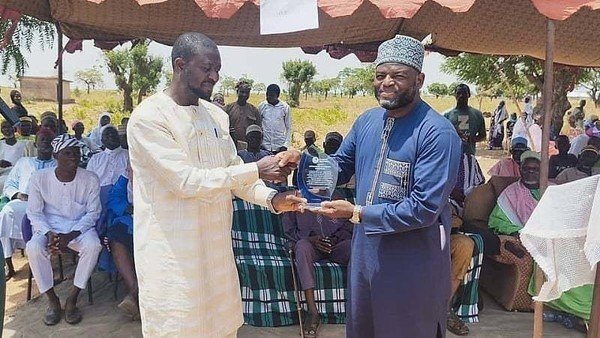Sheikh Imam Mutawakil honoured for outstanding humanitarian ...