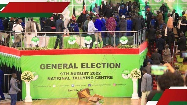 Former IEBC boss highlights 7 possible ways of rigging elections: “Have been stu...