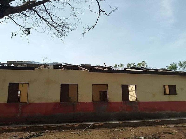 Heavy rainstorm destroys Jumo basic school roof, several hou...