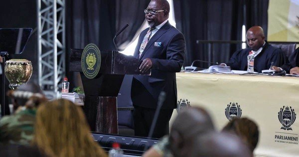 Parliament awaiting Finance Minister to table new budget documents